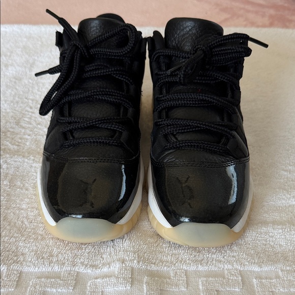 Jordan 11 low - Picture 1 of 6